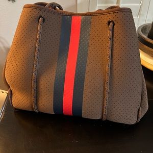 Social threads neoprene bag